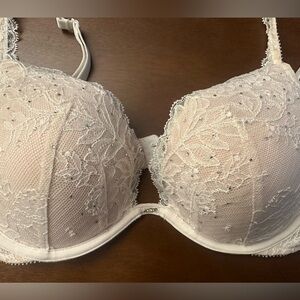 🌦️Come Clean Closet Sale🌦️ Victoria’s Secret Push up